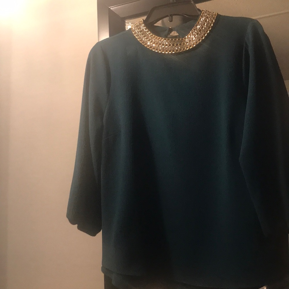 Beautiful Blouse - Picture 5 of 5